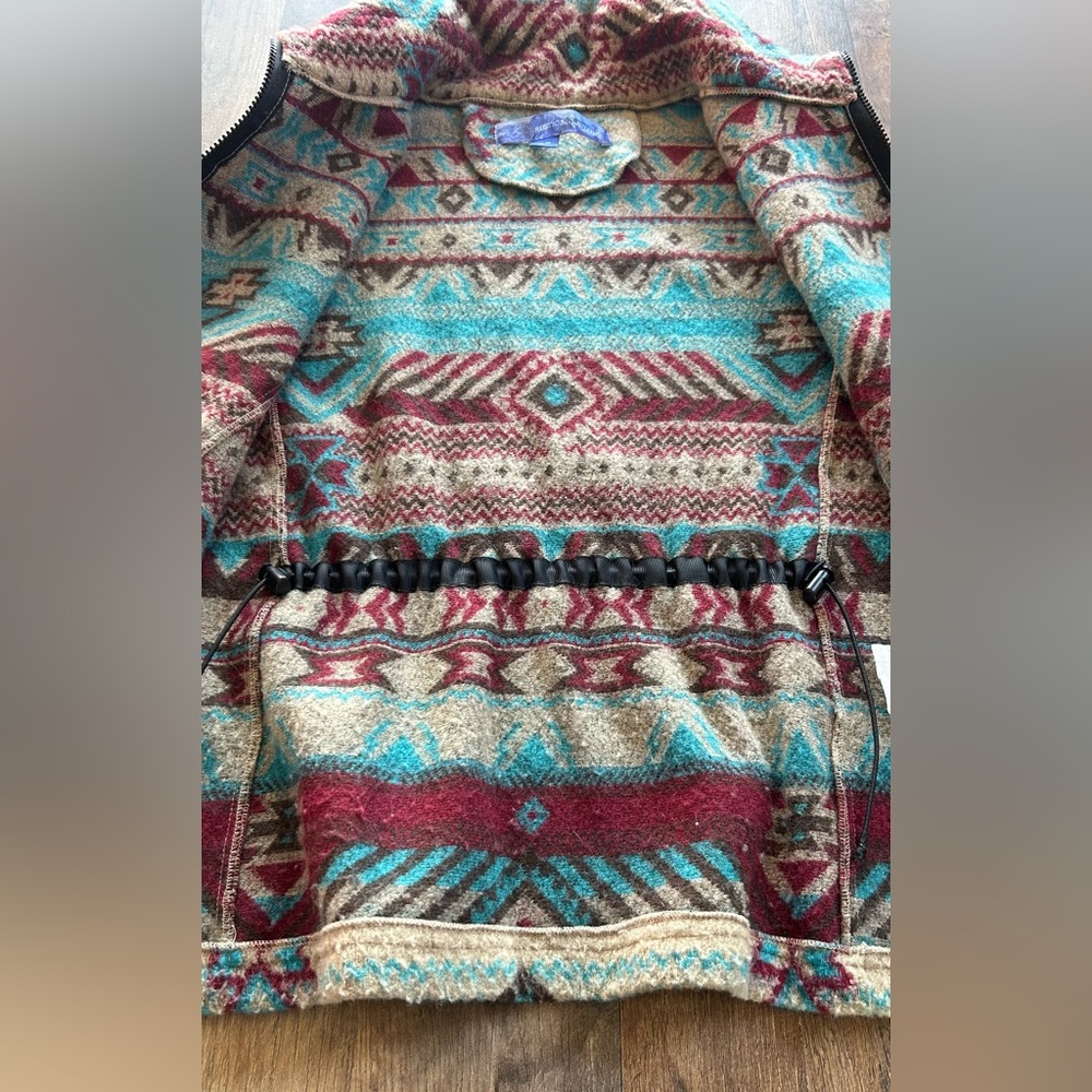 Rustic Mountains Vest - Picture 2 of 5